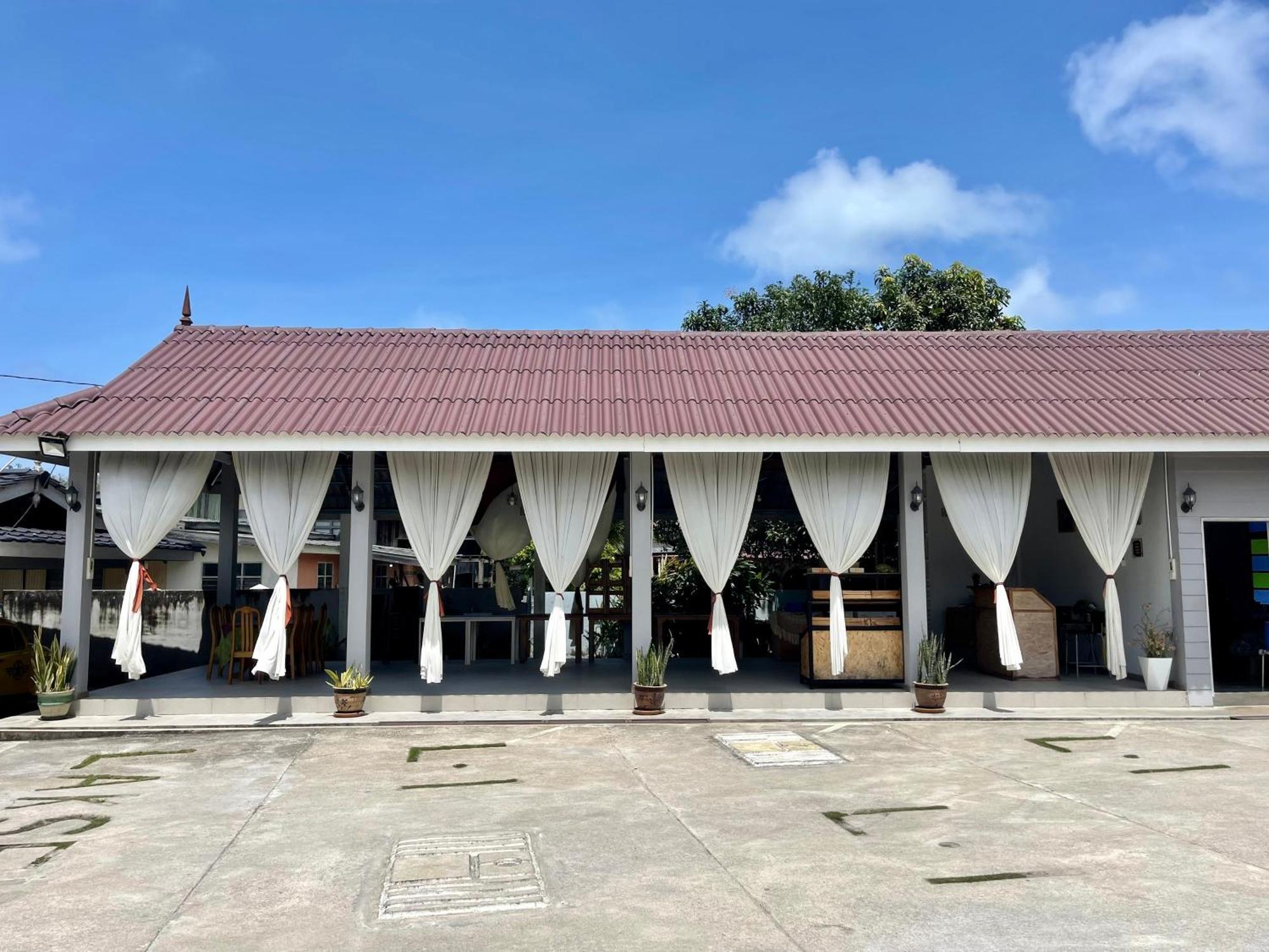 Lakse Inn Homestay Kampong Pengkalan Maras Exterior photo